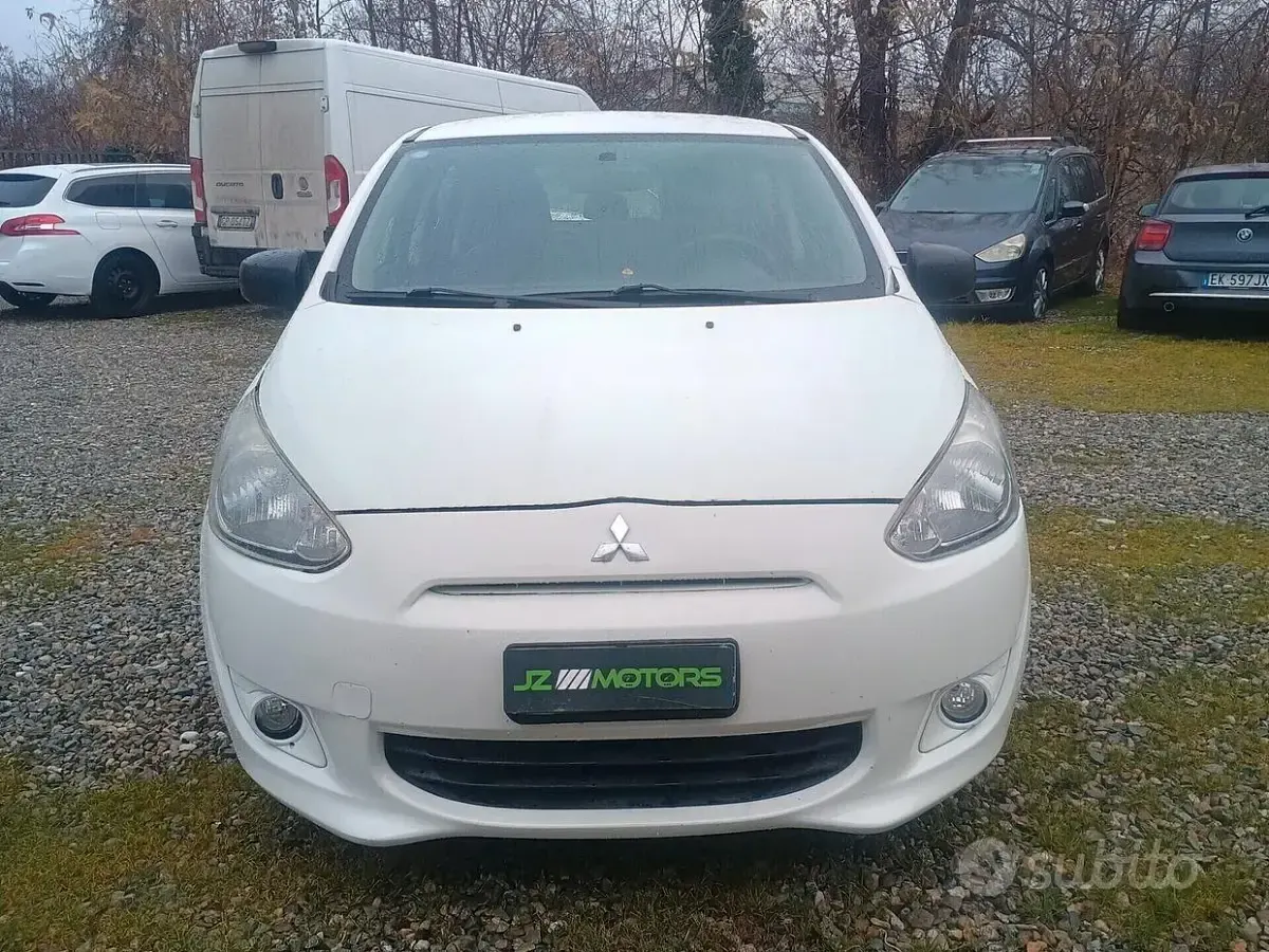 Usado Mitsubishi Space Star 71 CV (52 kW) 2015 Blanco Berlina