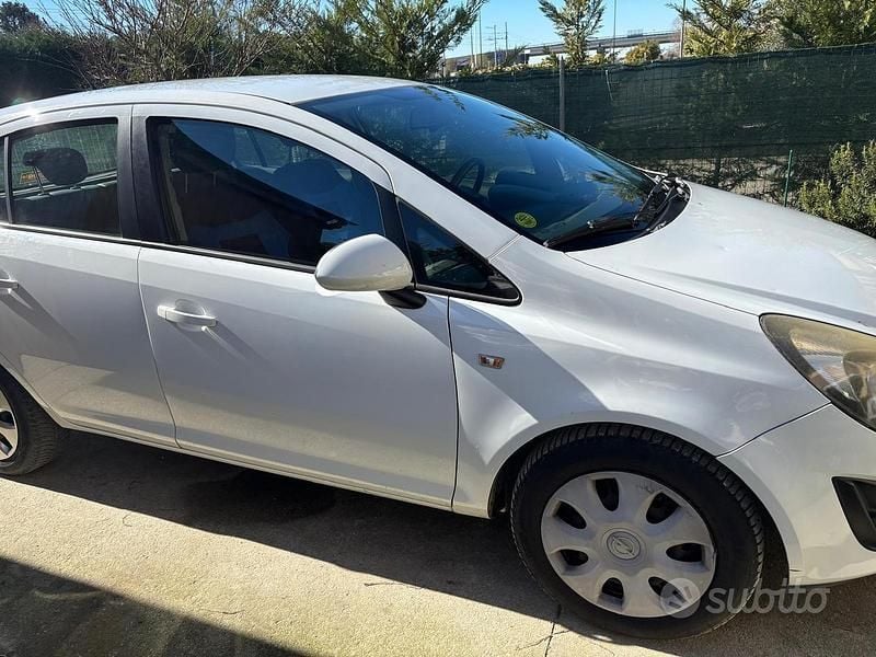 Usata Opel Corsa 86 CV (63 kW) 2015 Bianco Utilitaria