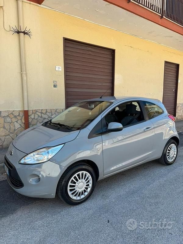 Usata Ford Ka 69 CV (50 kW) 2015 Grigio Utilitaria