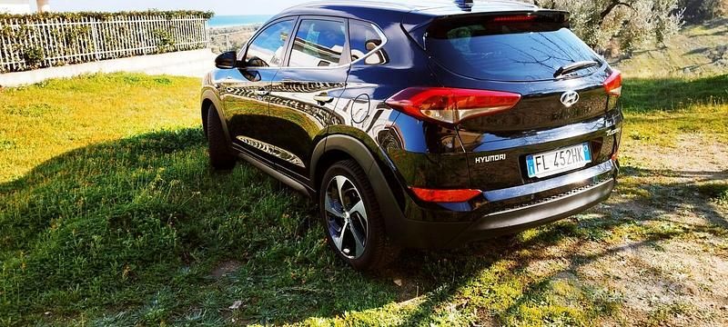 Nero Usata 2017 Hyundai Tucson Edition SUV | 16.500 € (Buon prezzo) - Immagine 1/4