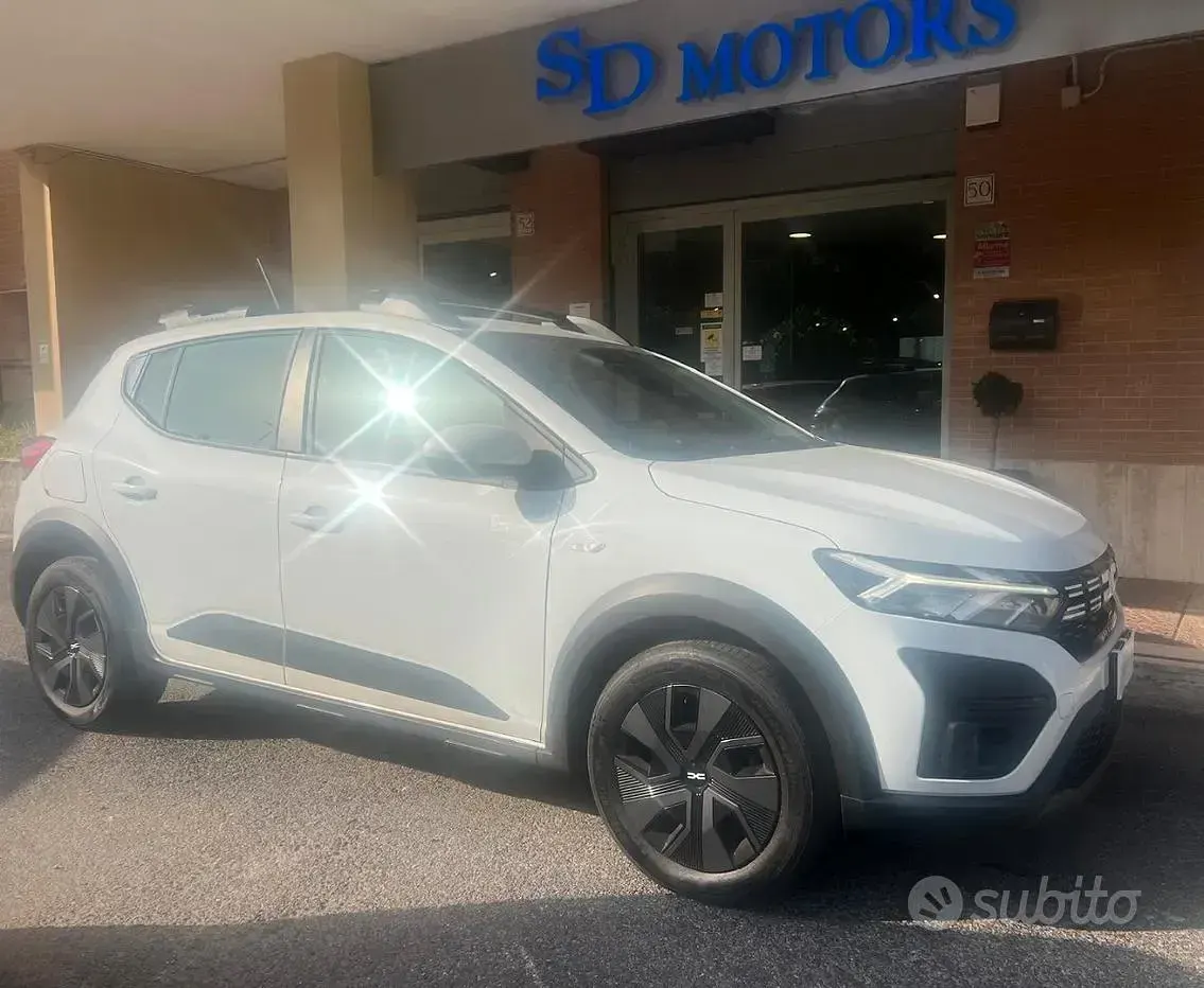Usata Dacia Sandero Expression 101 CV (74 kW) 2024 Bianco Berlina