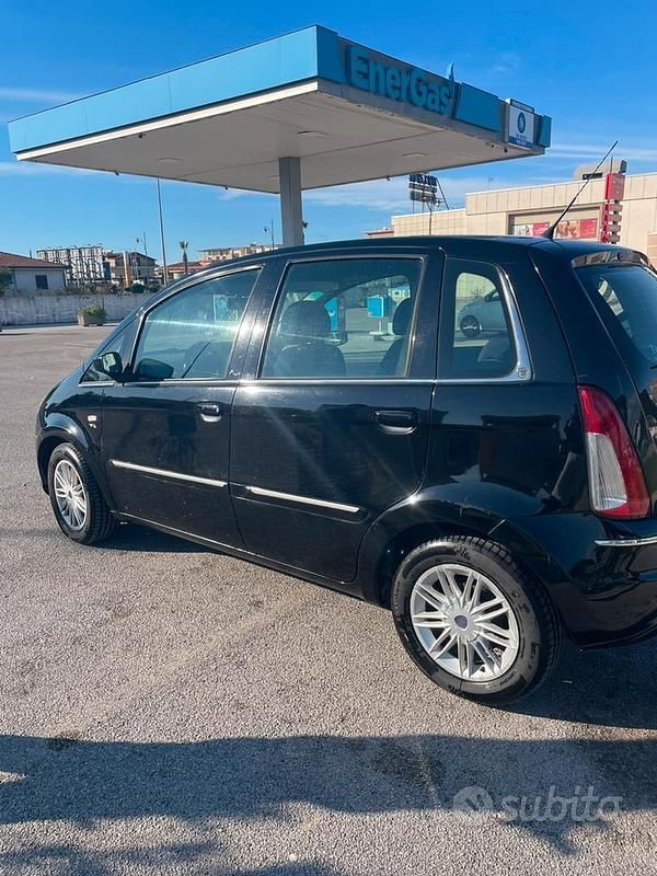 Usata Lancia Musa 95 CV (69 kW) 2009 Monovolume