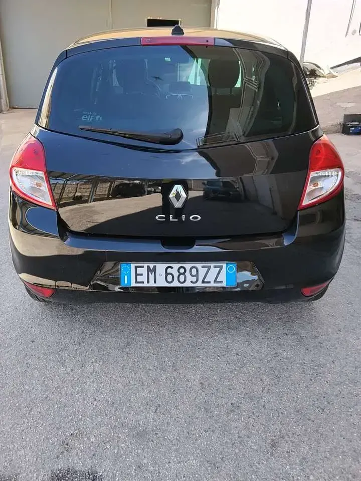 Usata Renault Clio IV Dynamique 75 CV (55 kW) 2012 Other Berlina