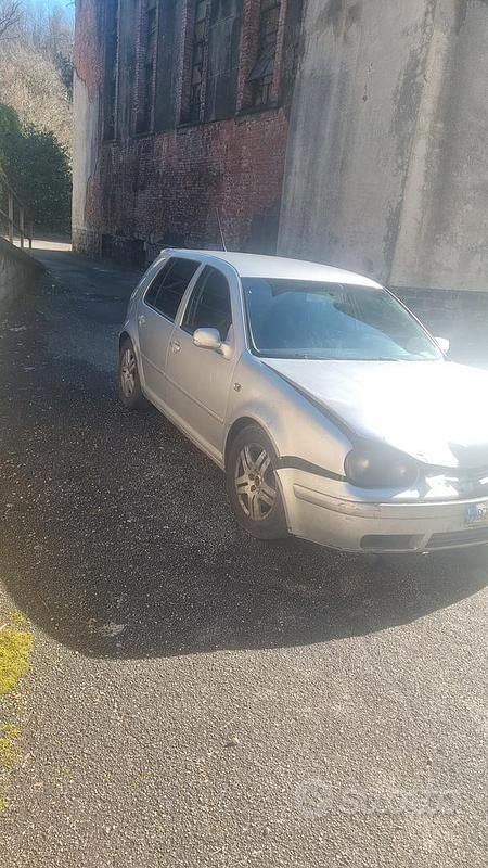 Usata VW Golf 2002 Grigio Berlina