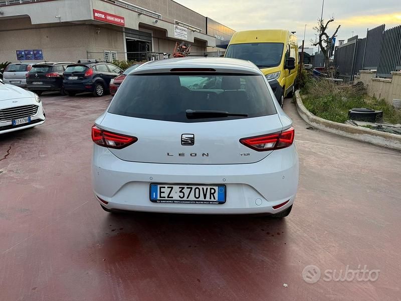 Usata Seat Leon Style 105 CV (77 kW) 2015 Bianco Berlina