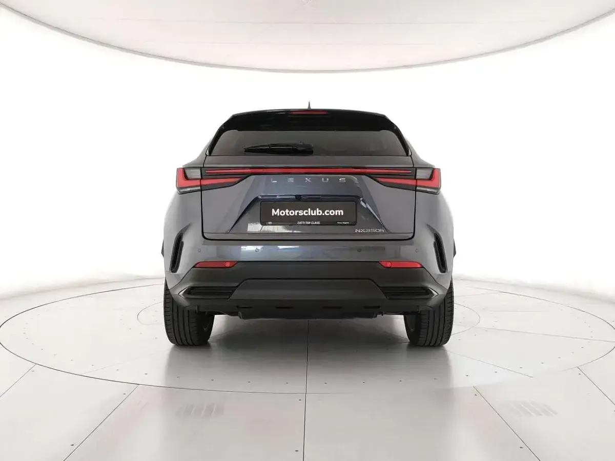 Usata Lexus NX350h 190 CV (139 kW) 2024 Grigio SUV