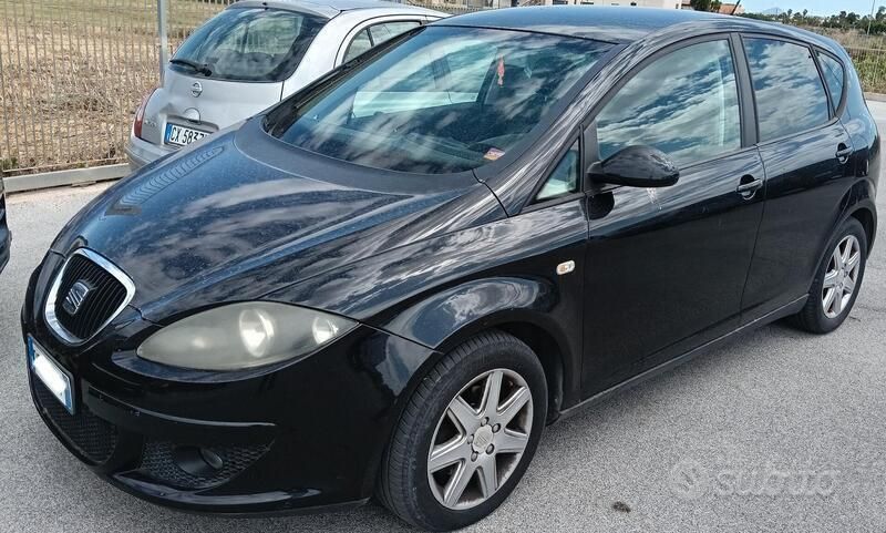 Nero Usata 2007 Seat Altea Stylance Monovolume | 3200 € (Buon prezzo) - Immagine 1/4