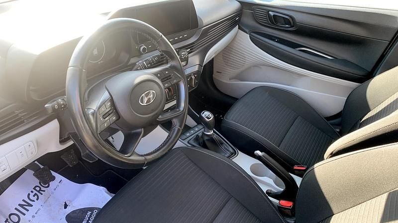 Usata Hyundai i20 101 CV (74 kW) 2021 Argento Utilitaria