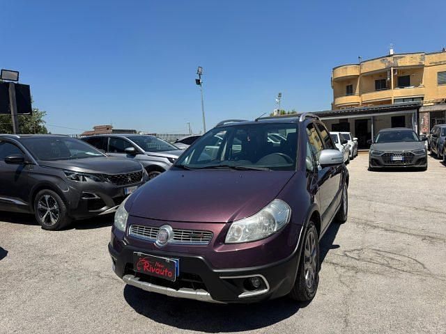 Usata Fiat Sedici Emotion 134 CV (98 kW) 2012 Viola SUV