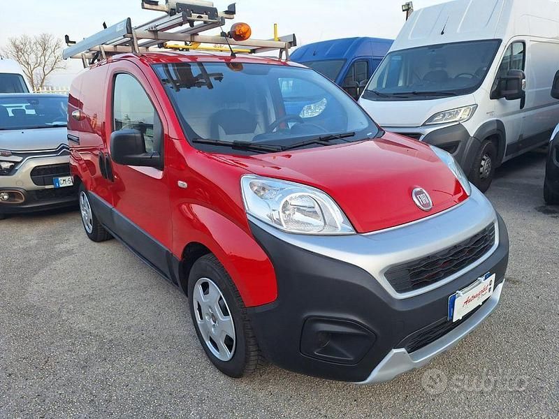 Usata Fiat Fiorino 95 CV (69 kW) 2017 Rosso Monovolume