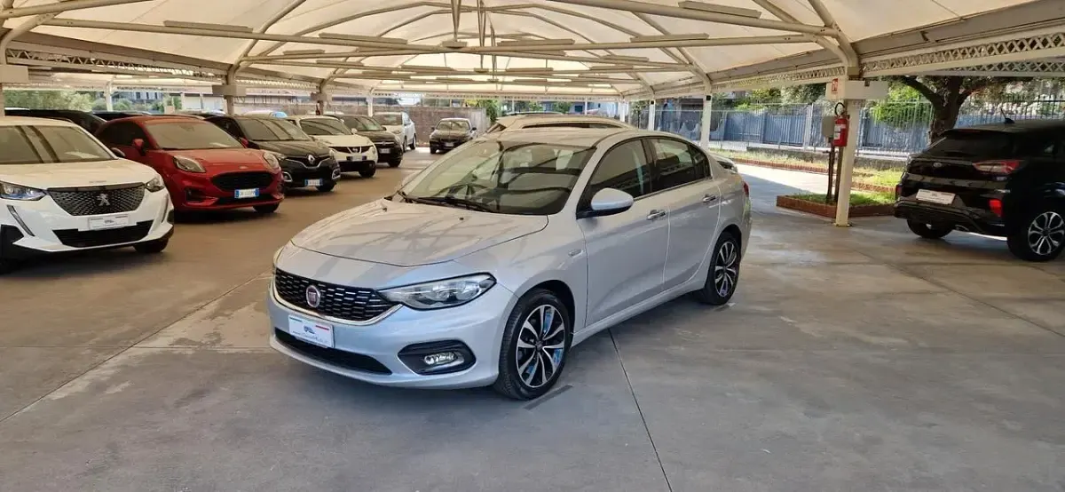 Usata Fiat Tipo Opening Edition 120 CV (88 kW) 2016 Argento Berlina