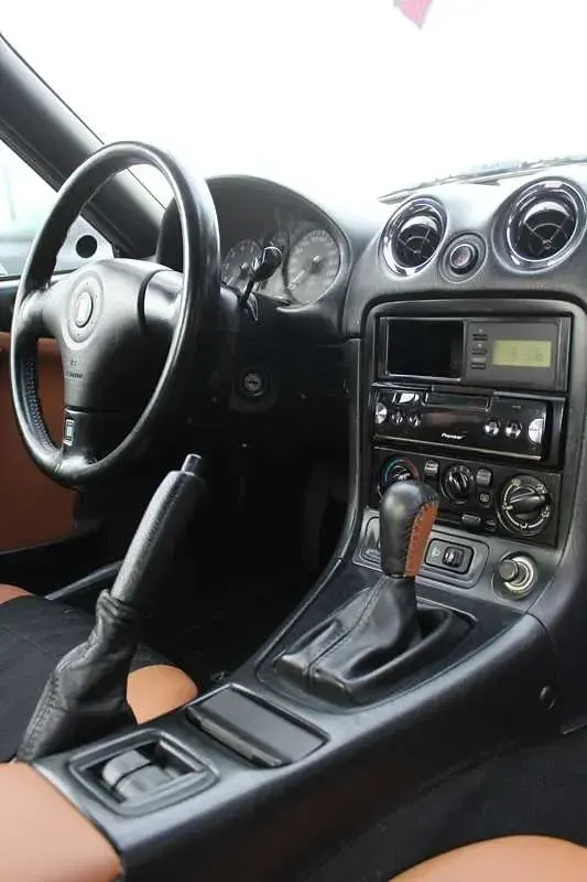 Usata Mazda MX5 116 CV (85 kW) 1996 Cabrio