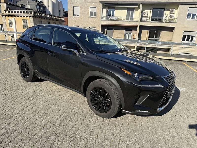 Usata Lexus NX300h 155 CV (114 kW) 2018 Nero SUV
