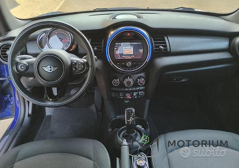 Usata Mini Cooper D Hype 116 CV (85 kW) 2019 Blu Utilitaria