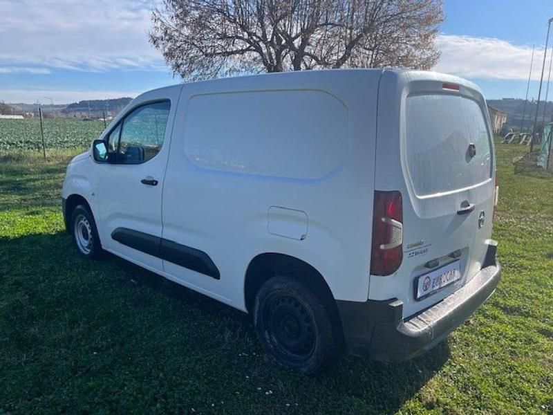 Usata Opel Combo Edition 102 CV (75 kW) 2020 Bianco Monovolume