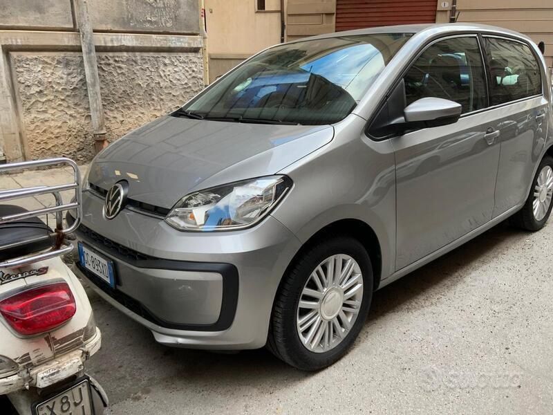 Grigio Usata 2020 VW up! Due volumi | 9999 € (Buon prezzo) - Immagine 1/4