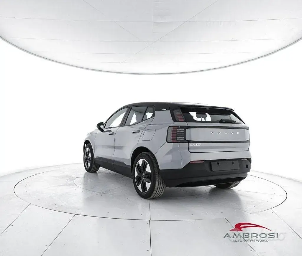 Nuova Volvo EX30 Plus 149 kW (203 CV) 2026 Grigio SUV