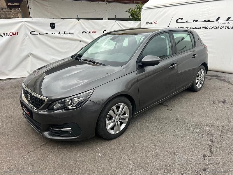 Usata Peugeot 308 Active 119 CV (87 kW) 2017 Grigio Berlina