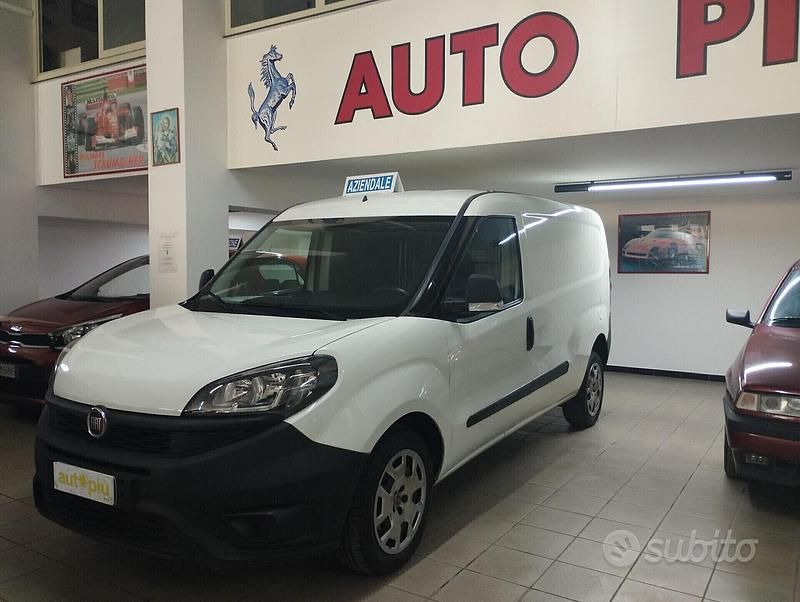 Begagnad Fiat Doblò 105 HK (77 kW) 2019 Vit Minibuss
