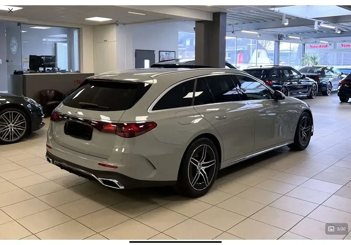 Usata Mercedes E220 Advanced Plus 197 CV (144 kW) 2024 Grigio Station wagon