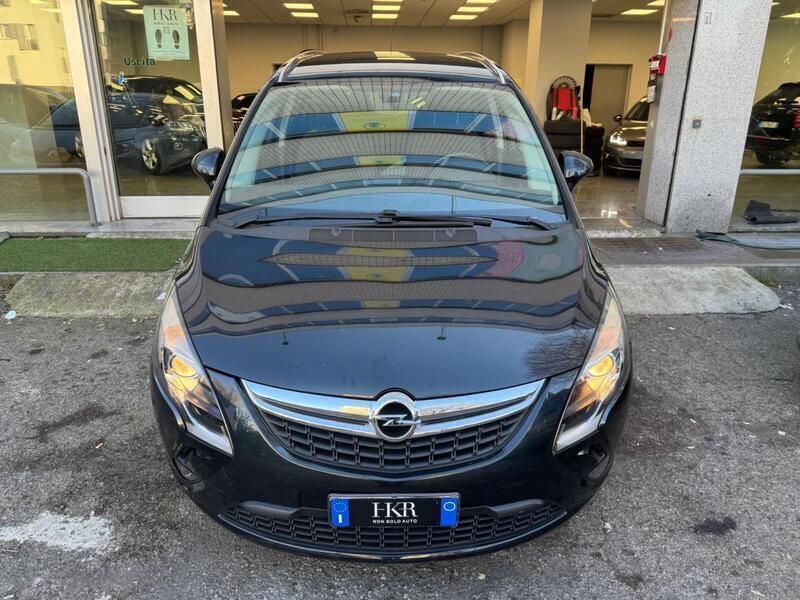 Usata Opel Zafira Tourer 150 CV (110 kW) 2012 Nero Monovolume