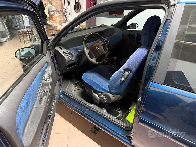 Usata Lancia Ypsilon 2000 Utilitaria