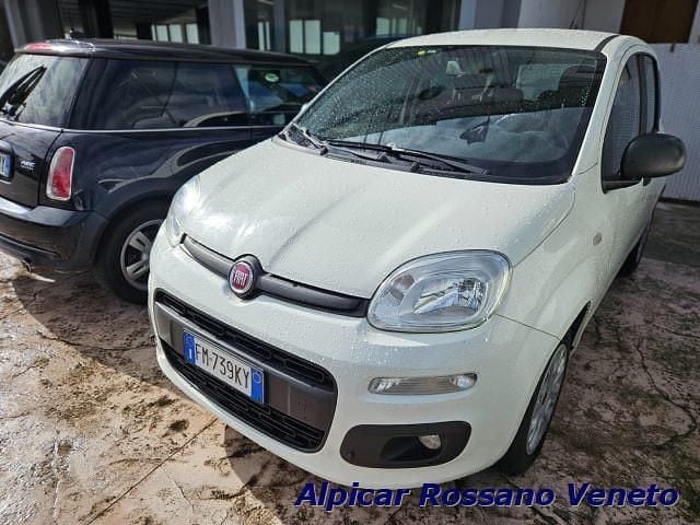 Usata Fiat Panda Easy 95 CV (69 kW) 2017 Bianco pastello Utilitaria