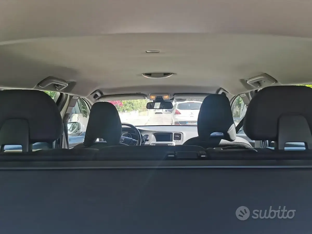 Usata Volvo V60 Business Edition 120 CV (88 kW) 2018 Station wagon