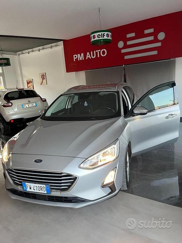 Usata Ford Focus Titanium 95 CV (69 kW) 2019 Grigio Station wagon