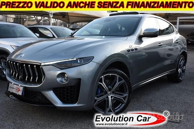 Usata Maserati Levante GT 330 CV (242 kW) 2021 Grigio metallizzato SUV