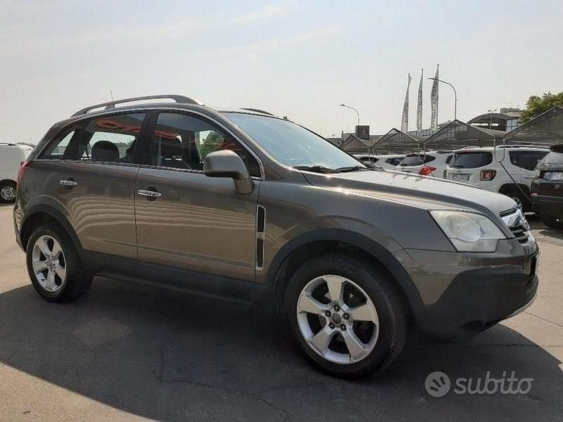 Usata Opel Antara 150 CV (110 kW) 2007 Grigio SUV