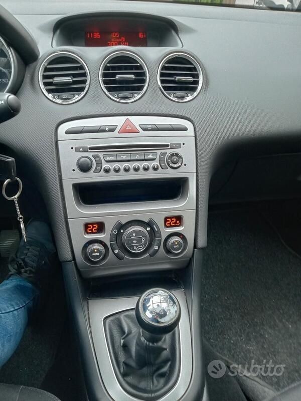 Usata Peugeot 308 120 CV (88 kW) 2008 Nero Station wagon