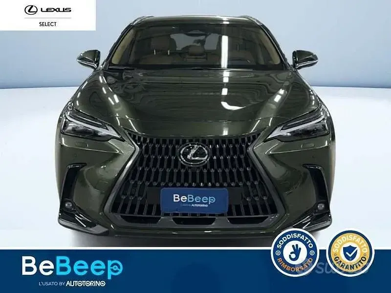 Usata Lexus NX350h Luxury Line 244 CV (179 kW) 2023 Verde metallizzato SUV