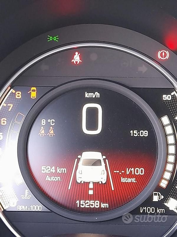Usata Abarth 695 180 CV (132 kW) 2023 Bianco Utilitaria