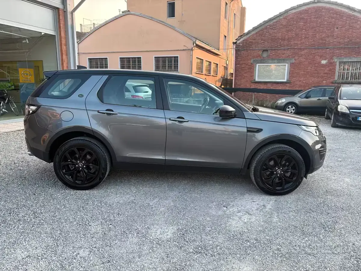 Usata Land Rover Discovery Sport 150 CV (110 kW) 2017 Grigio SUV