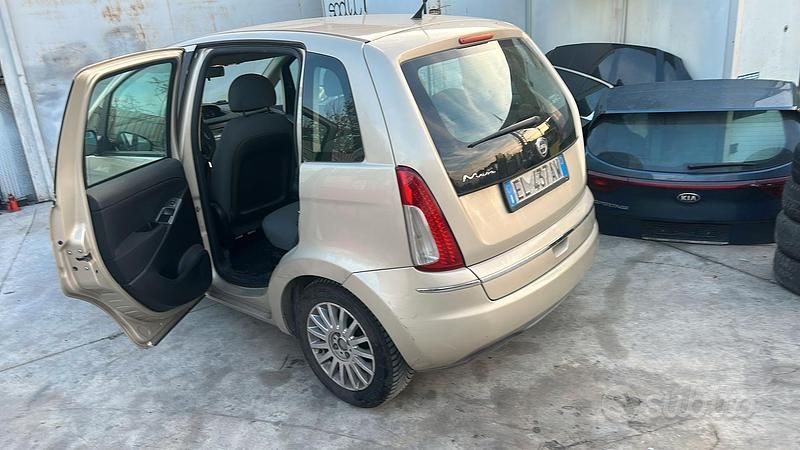 Usata Lancia Musa 95 CV (69 kW) 2012 Monovolume