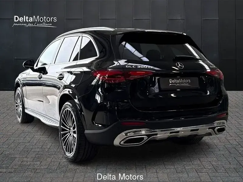 Nuova Mercedes GLC300e AMG Line Premium 197 CV (144 kW) 2026 Nero SUV