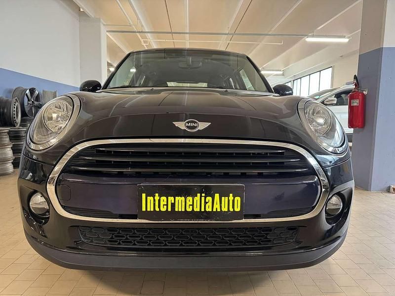 Occasion Mini Cooper D 116 ch (85 kW) 2017 Noir Citadine