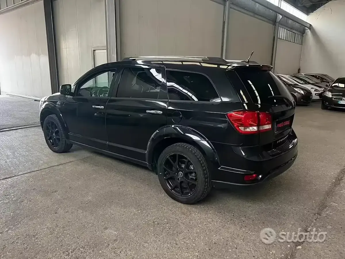 Usata Fiat Freemont 140 CV (102 kW) 2015 Nero SUV