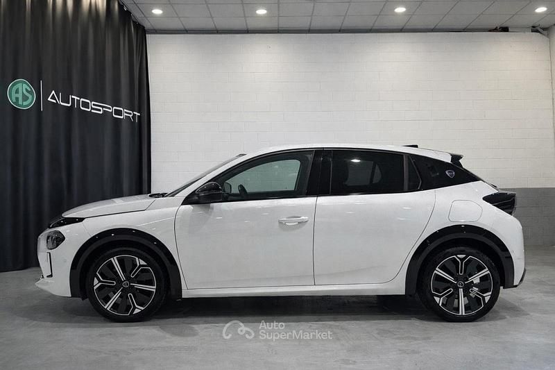 Usata Lancia Ypsilon 101 CV (74 kW) 2025 Bianco Utilitaria