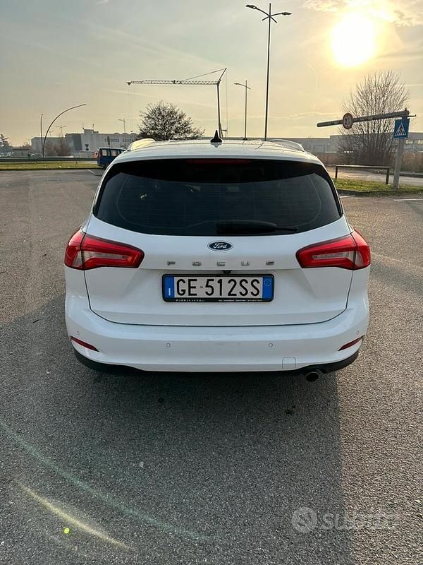 Usata Ford Focus 120 CV (88 kW) 2022 Bianco Station wagon