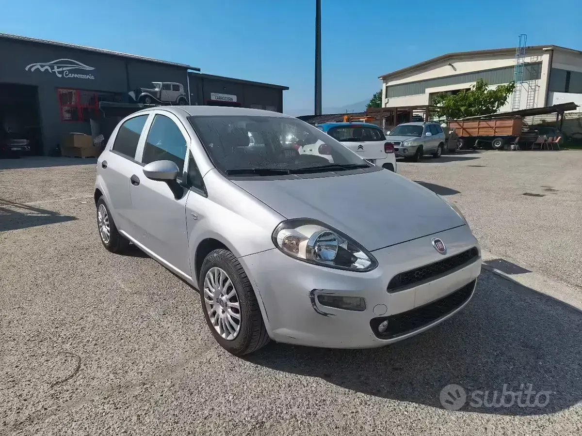Usata Fiat Punto 69 CV (50 kW) 2016 Utilitaria