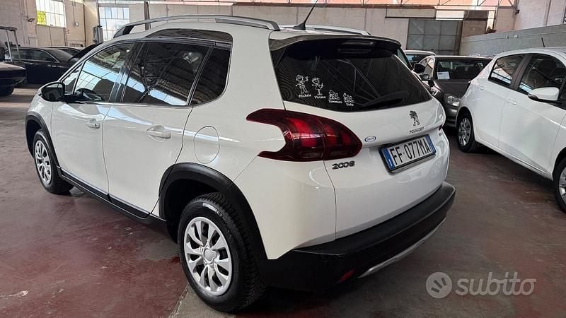 Usata Peugeot 2008 Allure 110 CV (80 kW) 2016 Bianco SUV