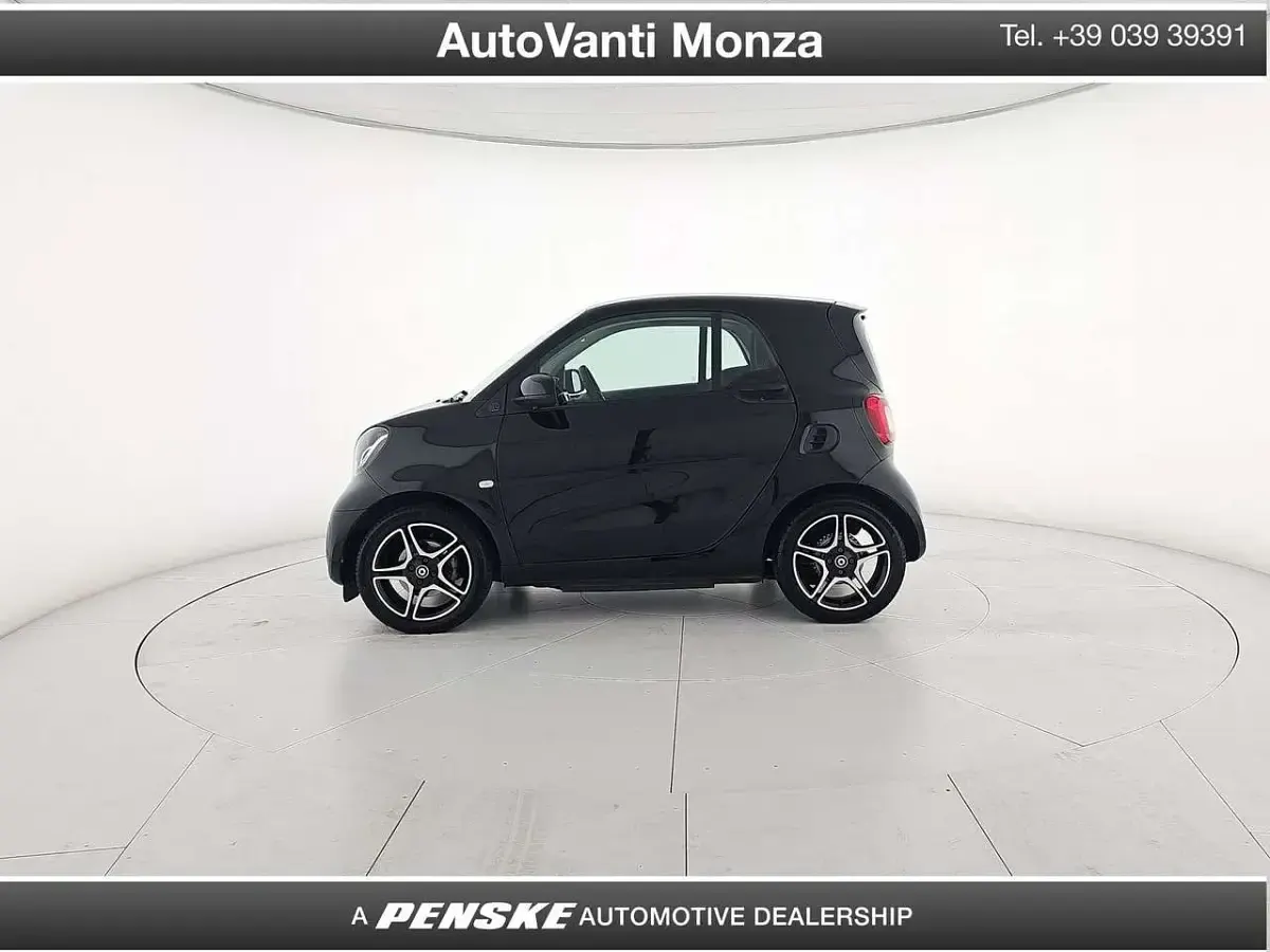 Usata Smart ForTwo Coupé Pulse 41 kW (56 CV) 2022 Nero Utilitaria