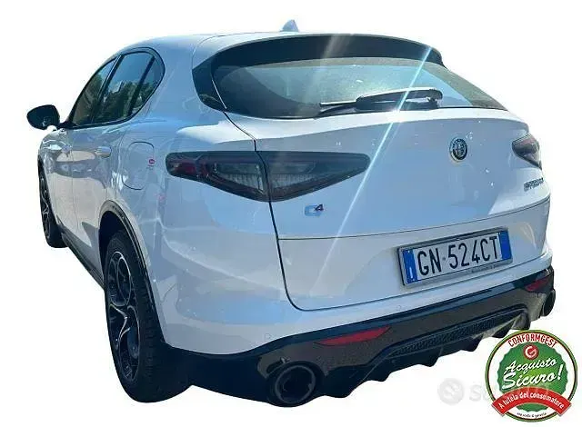 Usata Alfa Romeo Stelvio Veloce 209 CV (153 kW) 2023 Bianco SUV