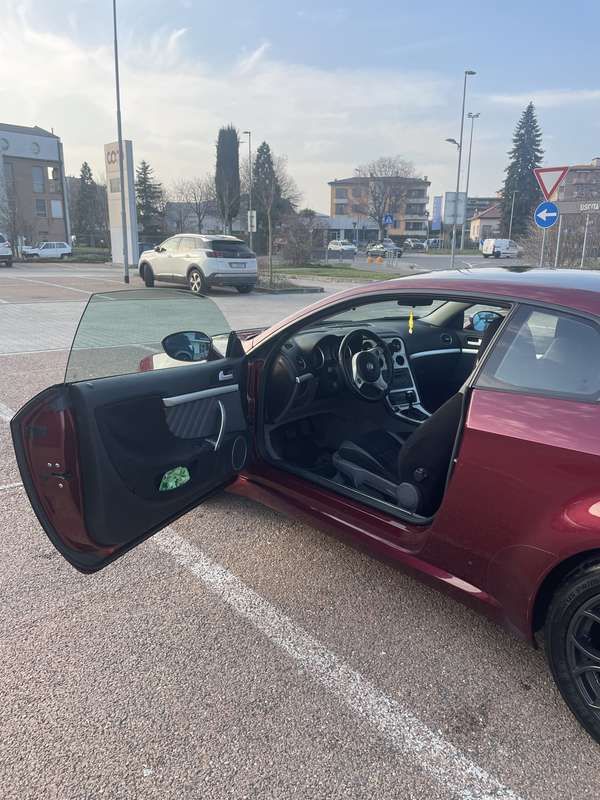 Usata 2008 Alfa Romeo Brera Coupé | 11.800 € (Buon prezzo) - Immagine 1/4