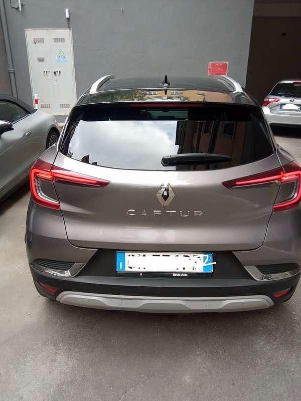 Usata Renault Captur Techno 150 CV (110 kW) 2023 Grigio SUV