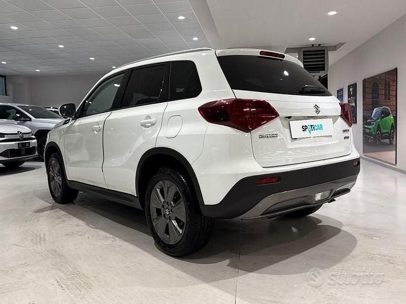 Usata Suzuki Vitara Cool 129 CV (94 kW) 2023 Bianco SUV