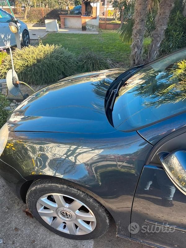 Usata VW Golf V 150 CV (110 kW) 2005 Blu Berlina
