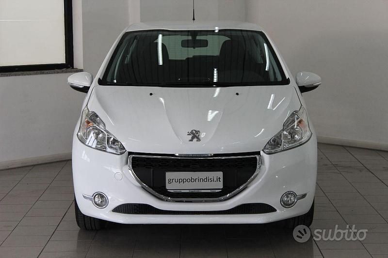 Usata Peugeot 208 Active 82 CV (60 kW) 2013 Bianco Utilitaria